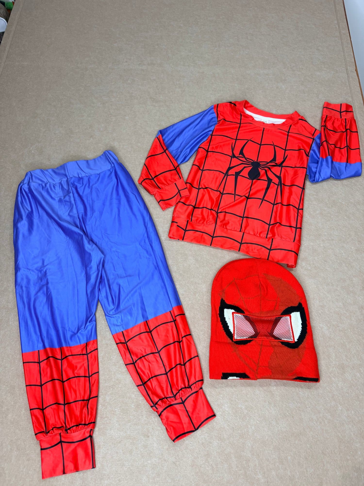 Kids Spider Man costume set with mask/hat 6-7Y