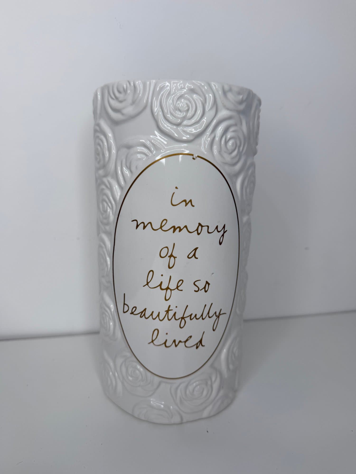 Sandra Magsamen memorial rose vase for 1800flowers