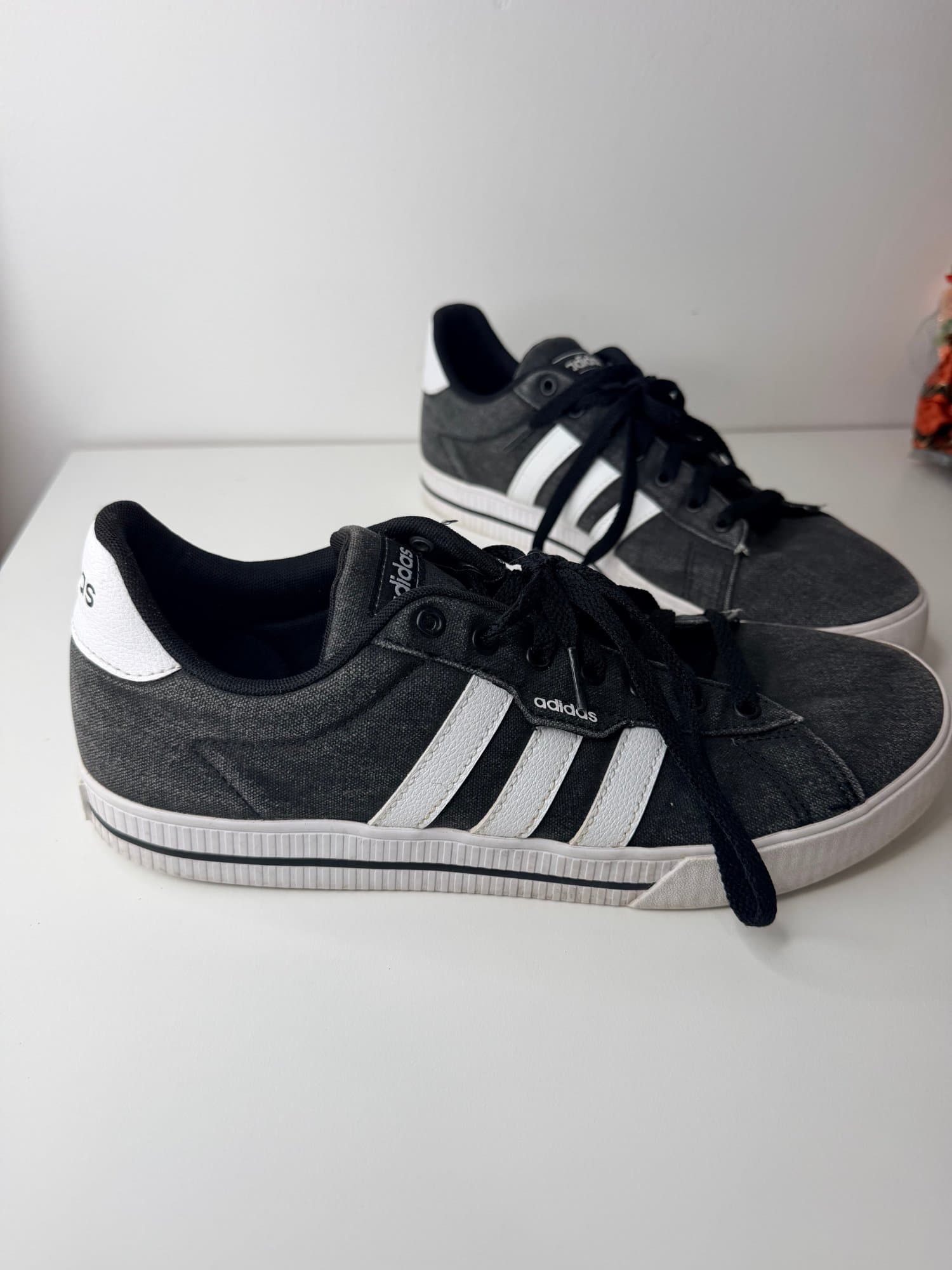 Adidas Daily 3.0 canvas sneakers mens 11.5