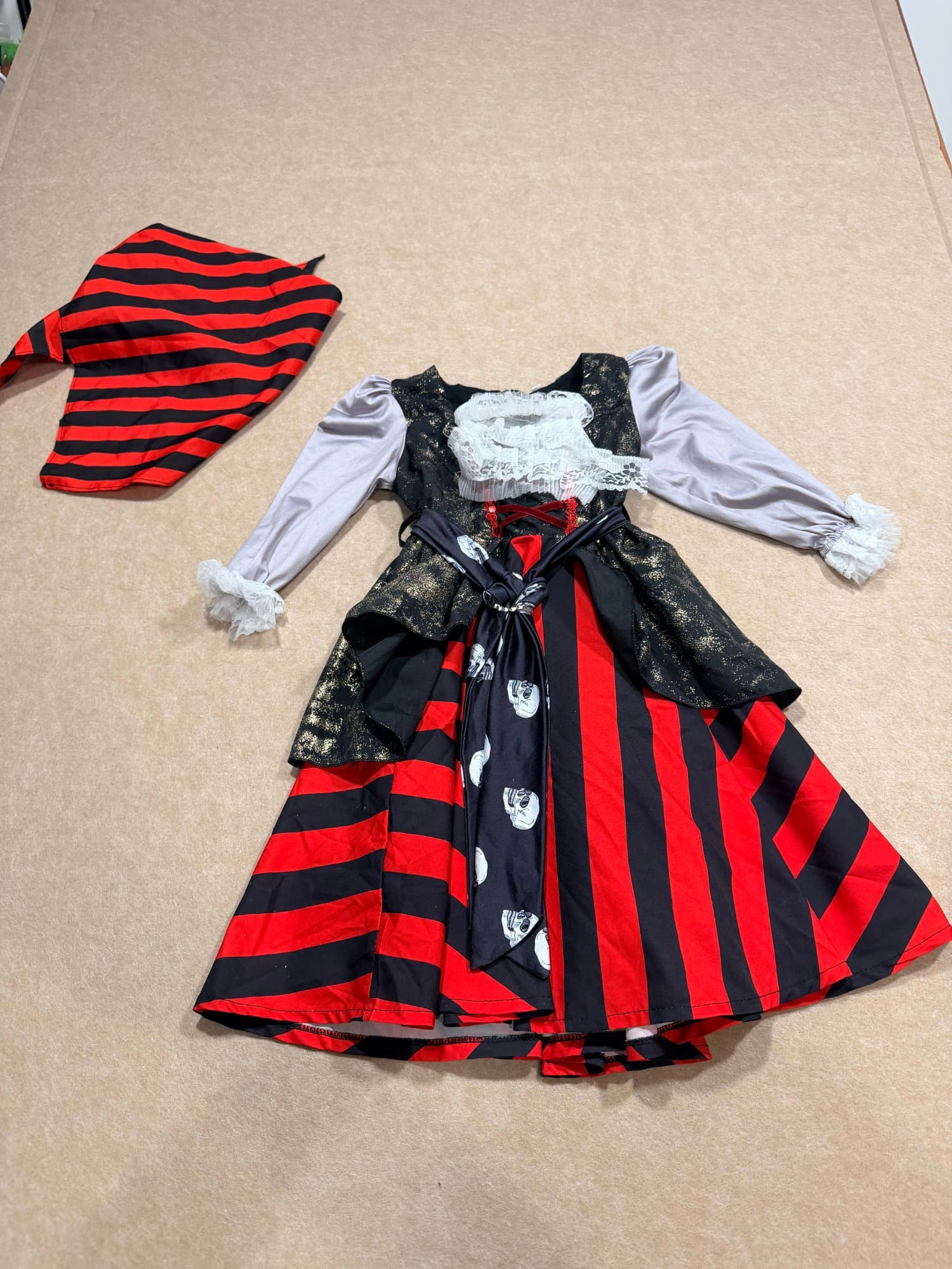 Kids pirate halloween cosplay costume dress with head scarf size 5-6