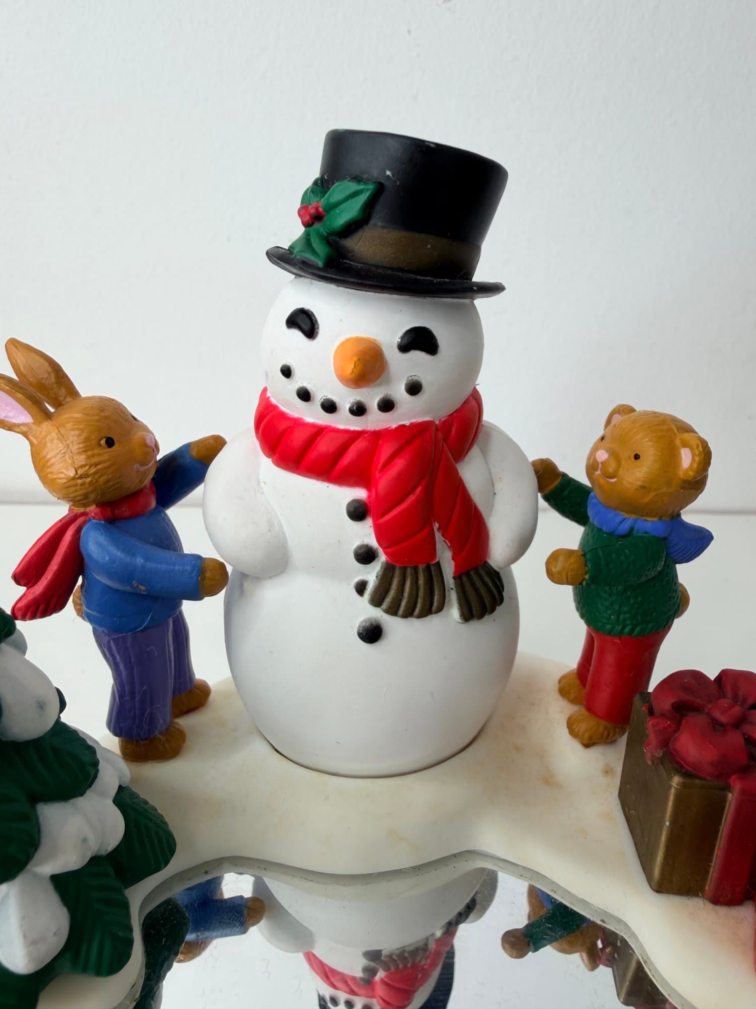 Rare 1996 musical Vintage snowman figurine with bunny and bear building snowman scene