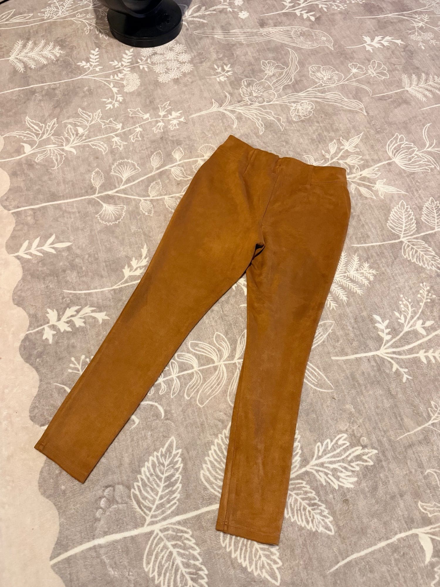 Faux suede skinny pants with elastic waistband