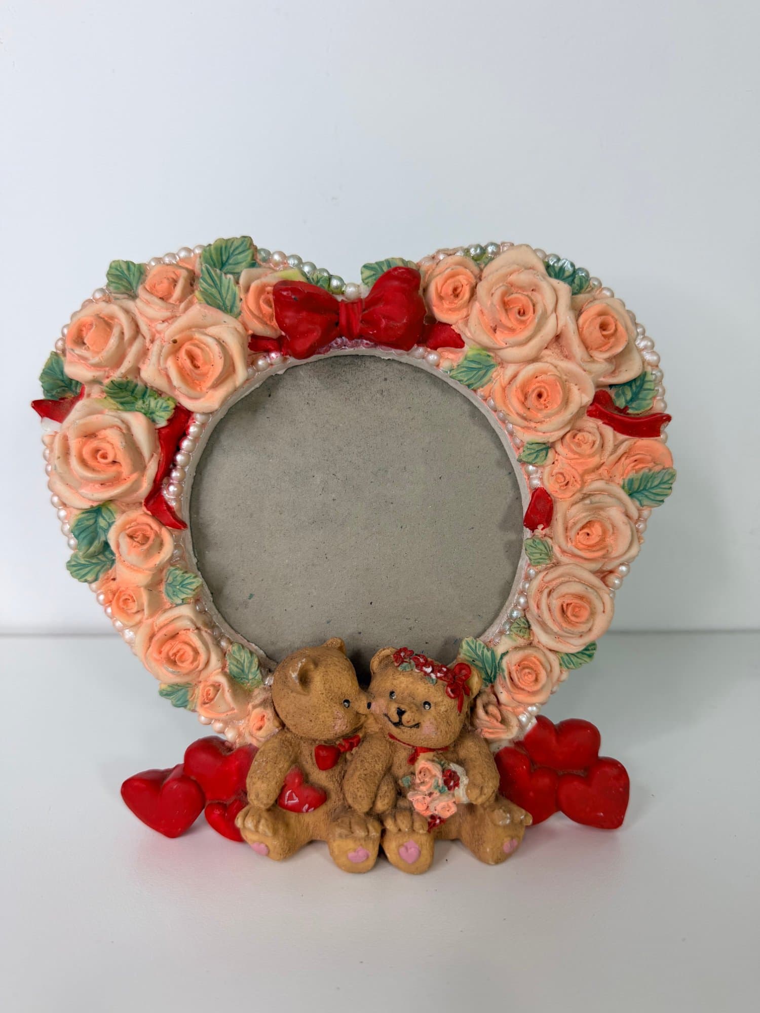 Heart shaped resin picture frame with roses and teddy bears