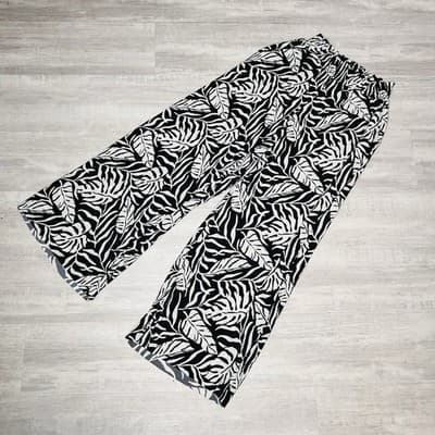 Ellen Tracy Flowy Floral Loose Pants Size Medium Black And White Wide Leg