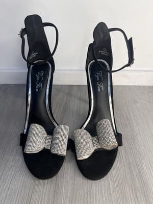 Liliana Mixie 1 Black Suede High Heel with Rhinestone Bow Size 7