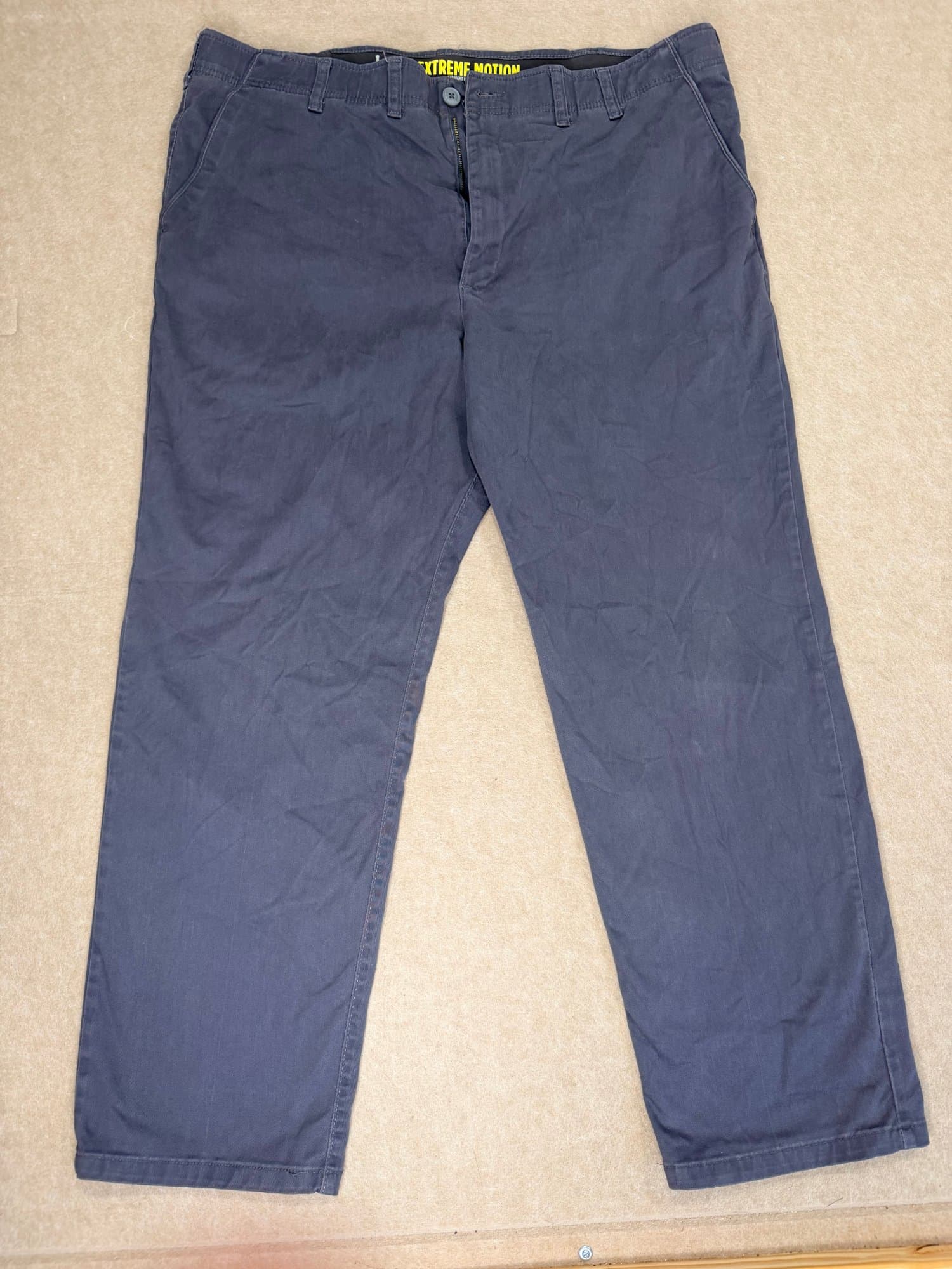 Lee Extreme Motion Straight Fit Tapered Leg Pants 44x32